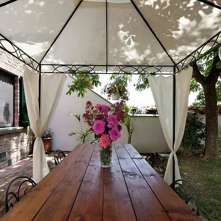 Modern In With Pool Holiday home *