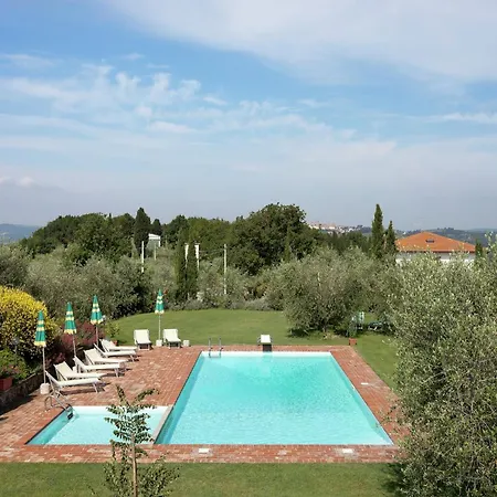 Modern In With Pool *